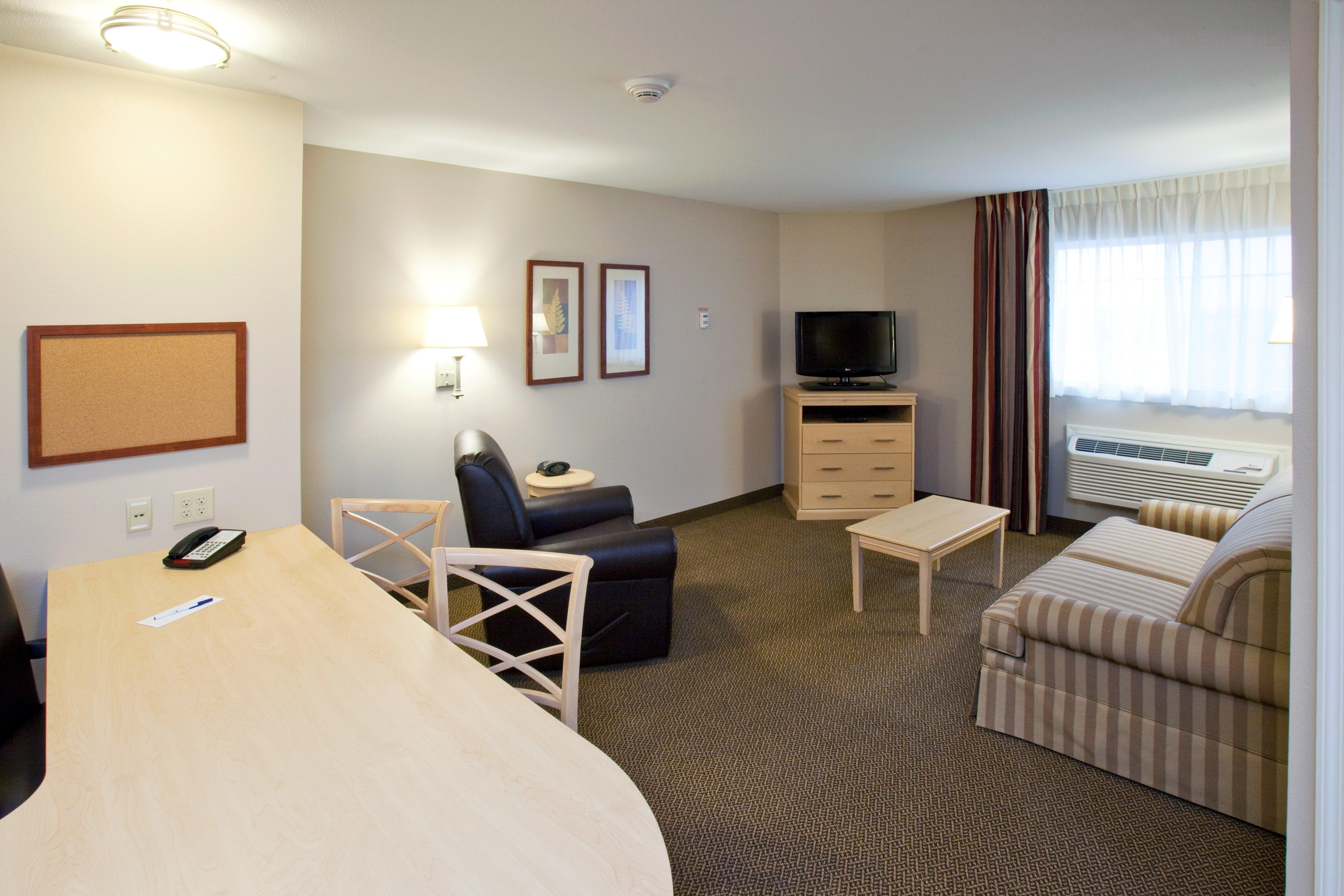 Candlewood Suites Minot By Ihg Habitación foto